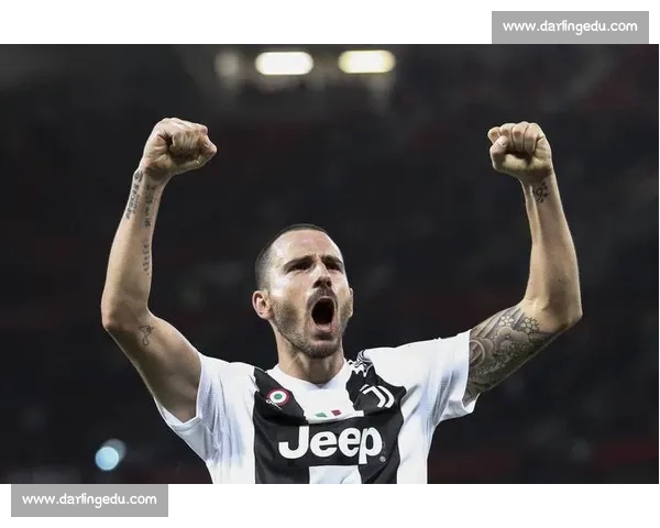 博努奇社交媒体发文引关注:慈善赛飞铲争议后与霍顿合影互动 博努奇社交媒体发文引关注:慈善赛飞铲争议后与霍顿合影互动